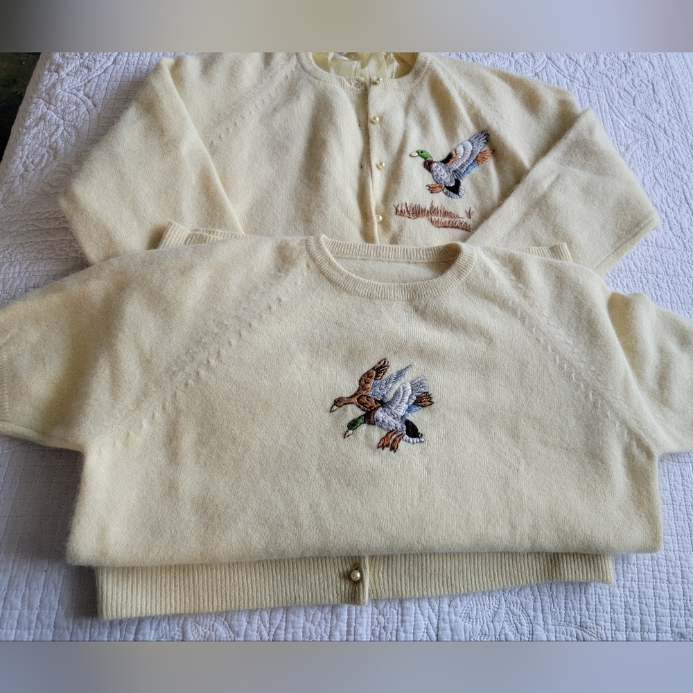 Vintage Yellow/Cream Sweater Set with Embroidered Ducks Size 40